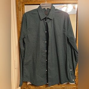 H&M Men’s Dress Shirt, Slim fit, Medium.